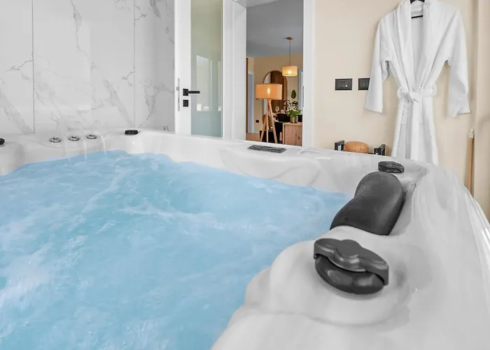 Charming Harmonia With Heated Pool And Indoor Jacuzzi Surrounded By Nature 빌라