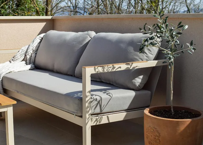 Charming Harmonia With Heated Pool And Indoor Jacuzzi Surrounded By Nature