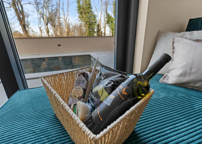 빌라 Charming Harmonia With Heated Pool And Indoor Jacuzzi Surrounded By Nature *