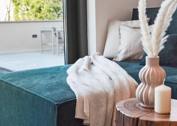 Charming Harmonia With Heated Pool And Indoor Jacuzzi Surrounded By Nature 빌라 Pićan