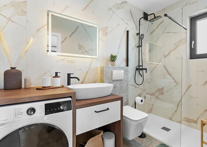 Charming Harmonia With Heated Pool And Indoor Jacuzzi Surrounded By Nature Pićan