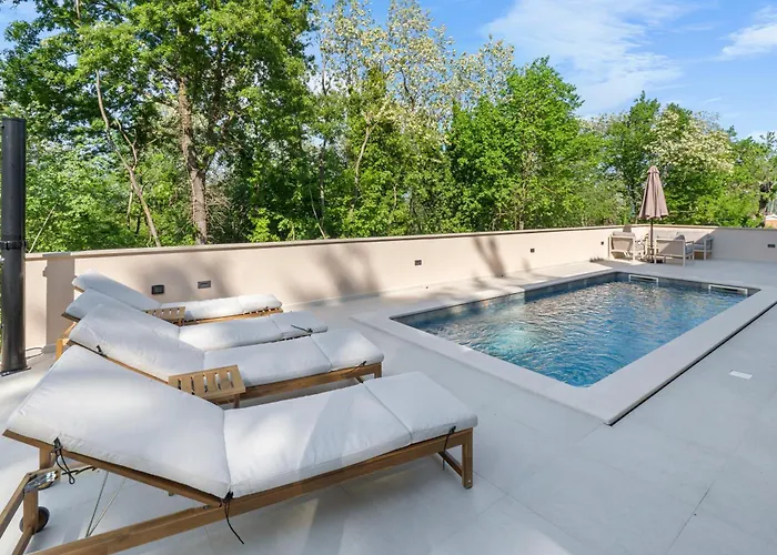 Charming Harmonia With Heated Pool And Indoor Jacuzzi Surrounded By Nature 빌라 *