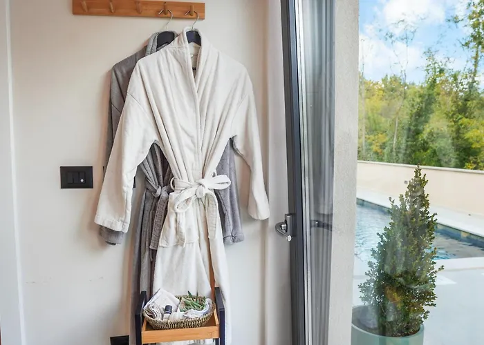 Charming Harmonia With Heated Pool And Indoor Jacuzzi Surrounded By Nature * Pićan