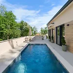 Charming Harmonia With Heated Pool And Indoor Jacuzzi Surrounded By Nature