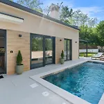 Villa Charming Harmonia With Heated Pool And Indoor Jacuzzi Surrounded By Nature *