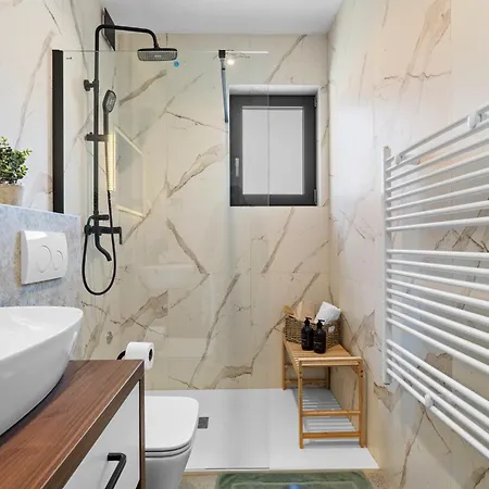 Vila Charming Harmonia With Heated Pool And Indoor Jacuzzi Surrounded By Nature Pićan