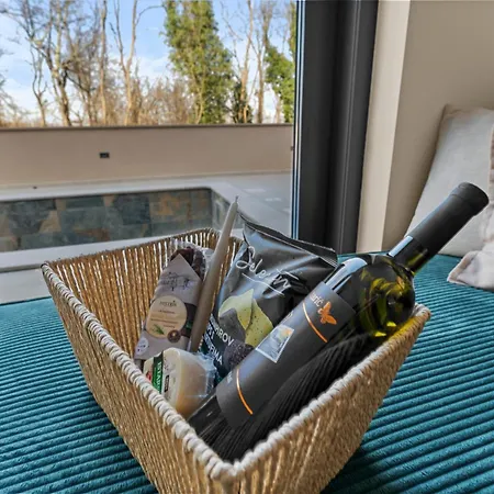 Villa Charming Harmonia With Heated Pool And Indoor Jacuzzi Surrounded By Nature *
