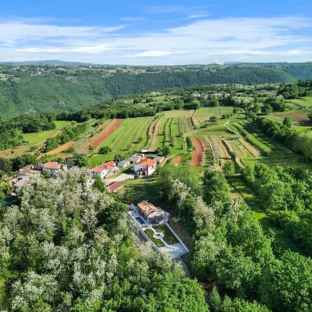 Villa Charming Harmonia With Heated Pool And Indoor Jacuzzi Surrounded By Nature Pican