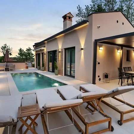 Villa Charming Harmonia With Heated Pool And Indoor Jacuzzi Surrounded By Nature *