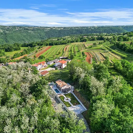 Villa Charming Harmonia With Heated Pool And Indoor Jacuzzi Surrounded By Nature